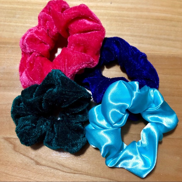 4-Piece Scrunchie Mystery Bundle! - Picture 5 of 8